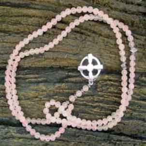 Long Rose Quartz Paidirean / Céile Dé cross